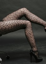 MIRRORED GEOMETRIC DESIGNS FISHNET PANTYHOSE