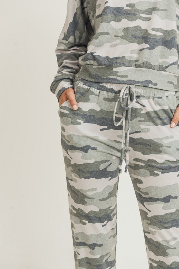 camo drawstring joggers