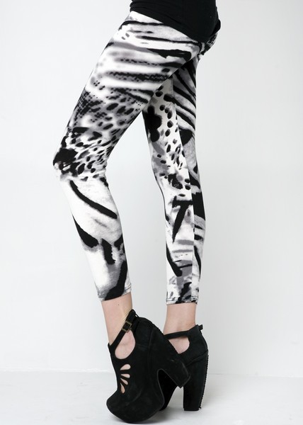 STELLA ELYSE WHITE TIGER AND SNOW LEOPARD COTTON PRINTED LEGGINGS