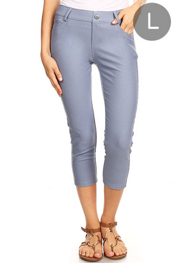 Women's Classic Plus Size Capri Jeggings. • Capri jeggings featuring a  light sheen and jean-style • Lightweight, breathable cotton-blend material  • Belt loops with 5 functional pockets • Super Stretchy • Pull