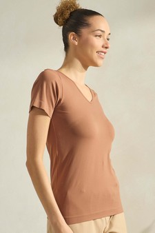 Women’s Seamless Reversible V-Neck Short Sleeve Top style 3