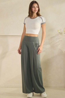 Women's So Sporty Seamless Contrast Seam Crewneck Cropped Top style 5