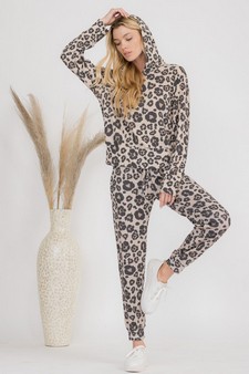 Women’s We Love Leopard Loungewear Set style 2