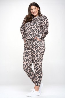 Women’s We Love Leopard Loungewear Set style 2
