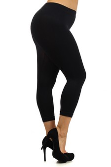 Lady's Solid Color Nylon Seamless Capri Legging