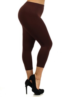 Lady's Solid Color Nylon Seamless Capri Legging